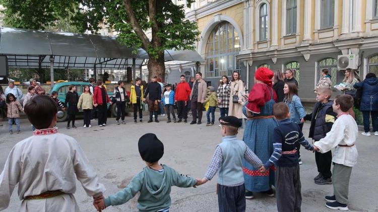 Яркой феерией вновь предстала традиционная «Ночь музеев» в Ставрополе