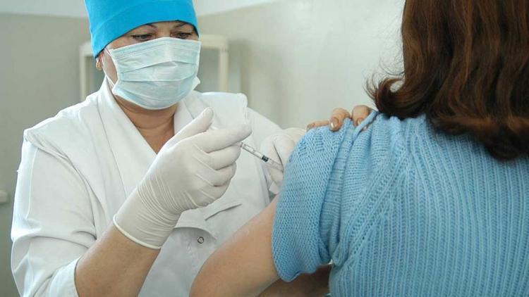 В Арзгирском округе Ставрополья медики рассказывают о необходимости прививок от коронавируса