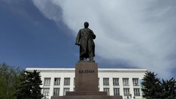 В Железноводске помоют памятник Ленину