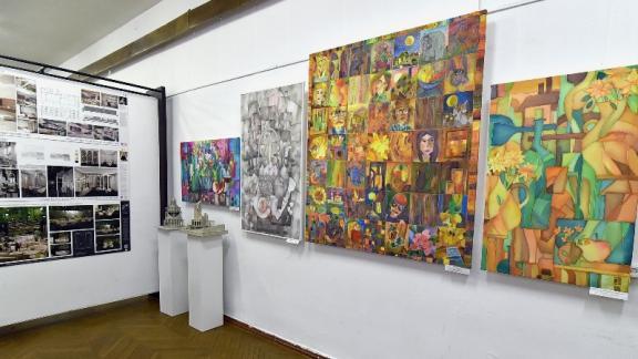 В Пятигорске открылась выставка работ студентов высшей школы дизайна