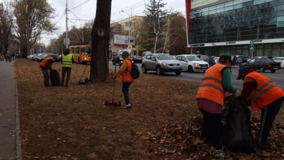 Осенью на улицах Ставрополя работают больше 100 «коммунальщиков»