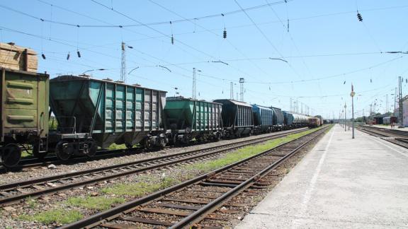 Железнодорожный транспорт на Ставрополье загружают удобрениями, нефтью и зерном