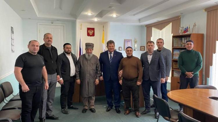 В станице Курской прошла встреча муфтия Ставрополья с руководителем округа