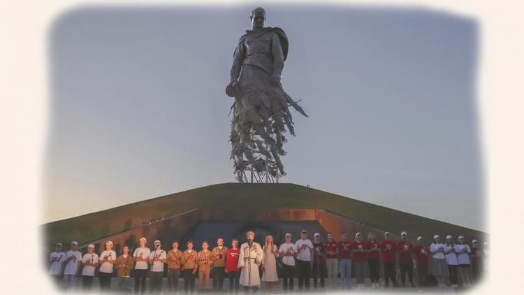 Конкурс патриотической песни стартовал в России в память о героях войны