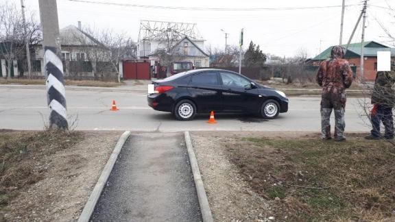 Перелом обеих ног получила школьница, переходя дорогу в Невинномысске