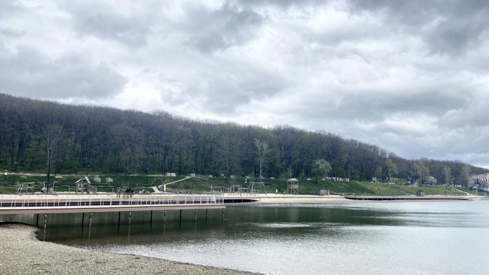 Территорию Комсомольского пруда в Ставрополе очистили от грязи после схода сели