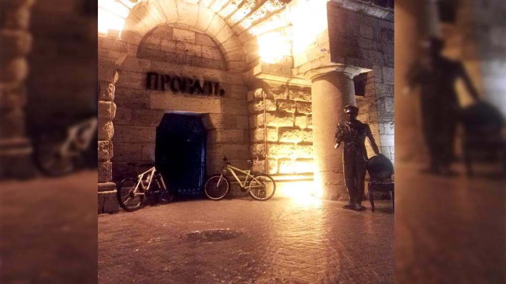 Озеро Провал вышло из берегов в Пятигорске, но скоро вернется в норму