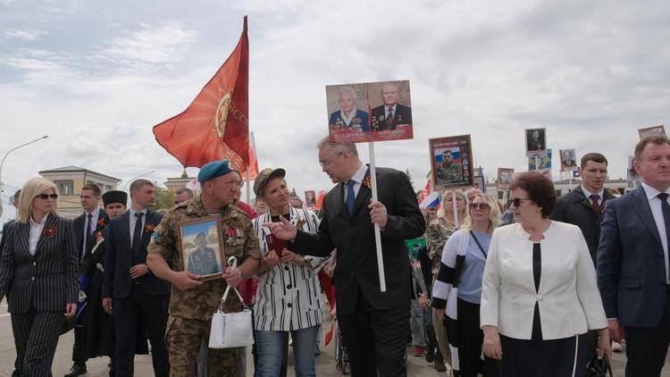 Губернатор Ставрополья принял участие в шествии «Бессмертного полка»