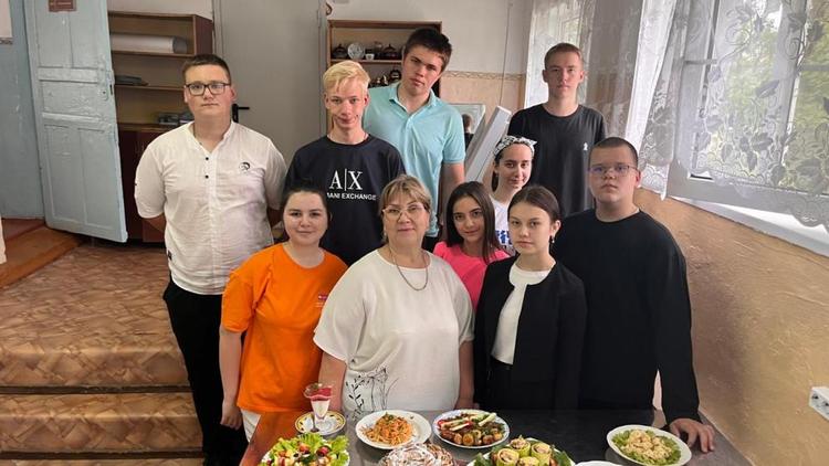 Школьники Апанасенковского округа Ставрополья освоили профессию повара