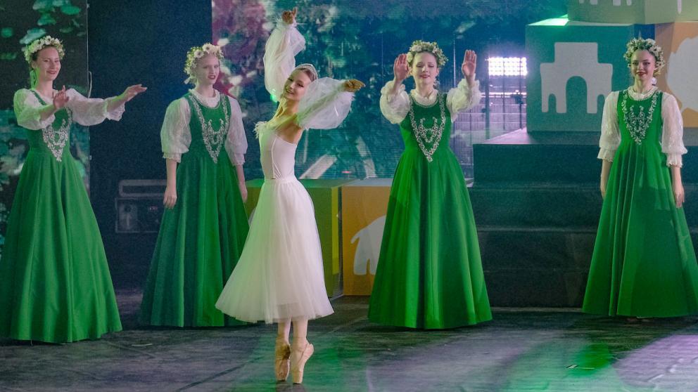 На Российскую школьную весну прибыли участники из новых регионов