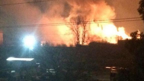 Поздно ночью в Георгиевске горел мебельный цех