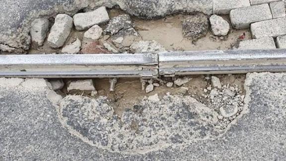 Пятигорчане жалуются на ямы и выступающие трамвайные пути