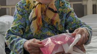 Акцию «Бабушкина радость» провели волонтеры в геронтологическом центре Ставрополя