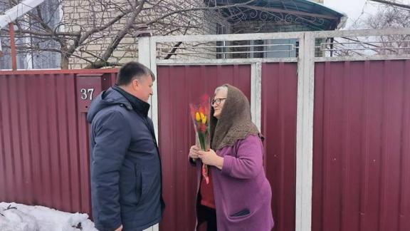 В Андроповском округе Ставрополья женщины начали принимать поздравления с 8 Марта