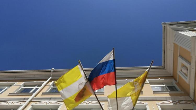 Власти Ставрополья поздравляют жителей края с Днём флага России