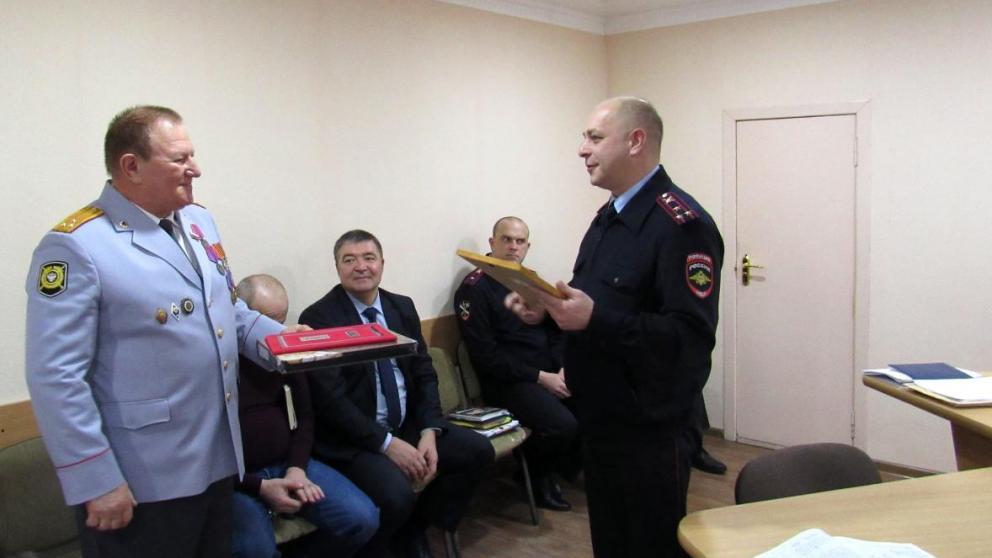 Владимир Калинин, ветеран МВД из Кочубеевского района, и сегодня – в строю