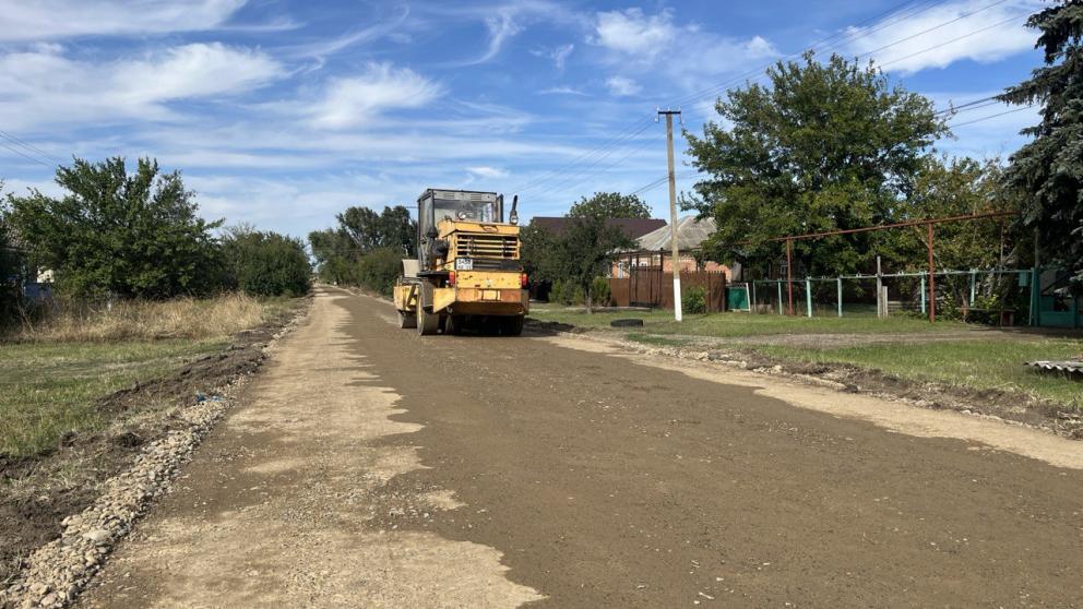 В станице Новоалександровского округа Ставрополья ремонтируют дороги