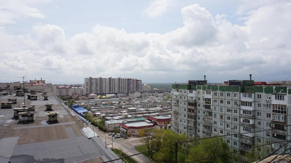 В Ставрополе «управляйка» устранила последствия ливня на улице 50 лет ВЛКСМ