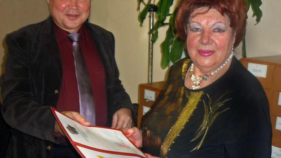 Члены Кисловодской городской организации Союза журналистов РФ получили почетные грамоты краевого правительства