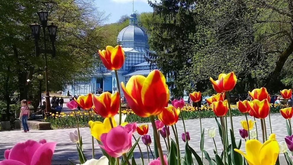 Цветочный календарь в Железноводске приобретёт оттенки символики Победы