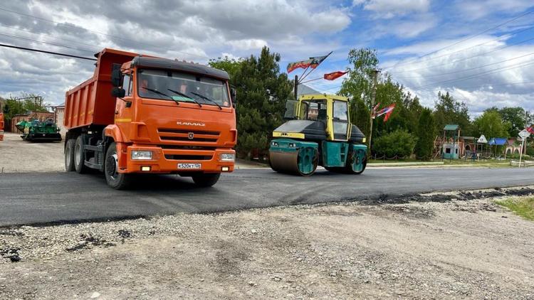В селе Дивном на Ставрополье отремонтируют дороги на трёх улицах