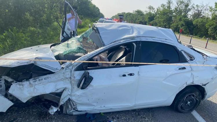 Пассажирка автомобиля скончалась после ДТП на Ставрополье