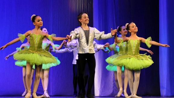 Танцевальный спектакль представили воспитанники детской хореографической школы Ставрополя
