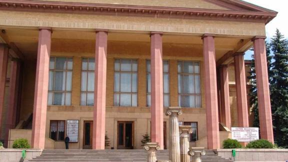 Порадовали обменными гастролями Ставропольская драма и Пятигорская оперетта