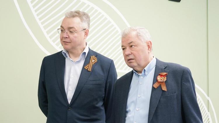 Анатолий Артамонов проверил ход строительства культурного центра в Кисловодске