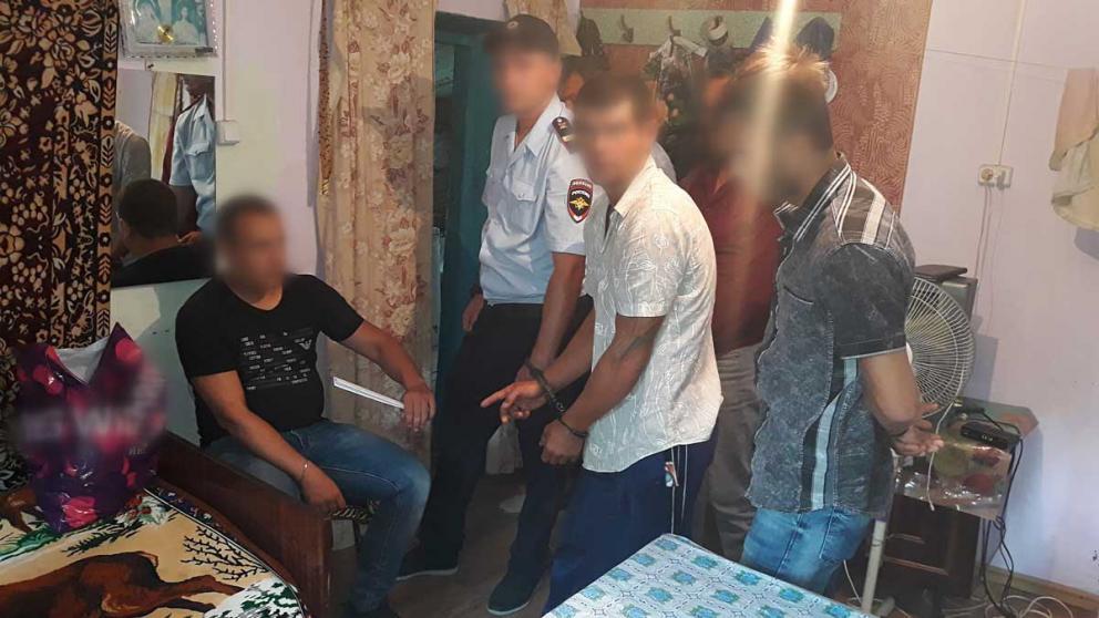 Убив знакомого, злоумышленник сымитировал его самоубийство в Левокумском районе