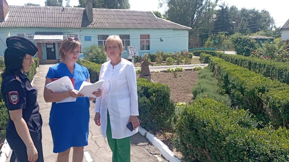 В Новоалександровском округе проверили готовность школ и детсадов к учебному году