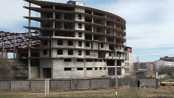 Как снять заклятие с недостроенного спорткомплекса «Локомотив» в Минводах