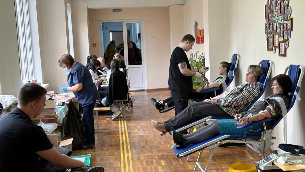 Ессентукские студенты в День донора сдали кровь для бойцов СВО