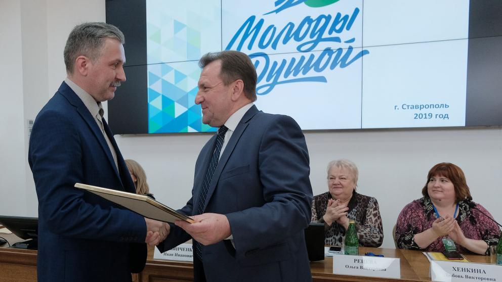 Корреспондент «СП» взял награду конкурса на лучший материал о проблемах старшего поколения