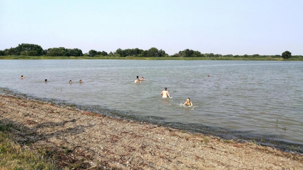 Городское озеро в Георгиевске готовят к открытию купального сезона