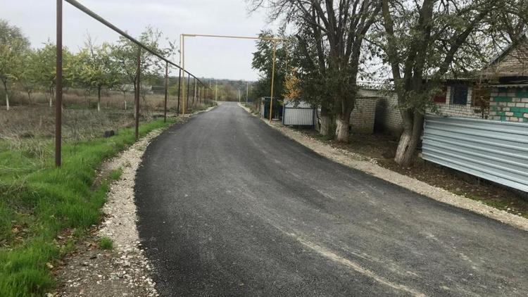 В селе Степном завершён капремонт дороги в рамках госпрограммы