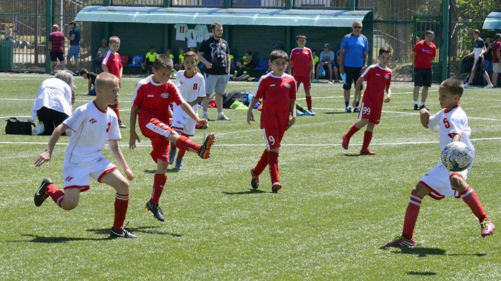 В Ставрополе стартовал этап международного фестиваля «Локобол-2018-РЖД»