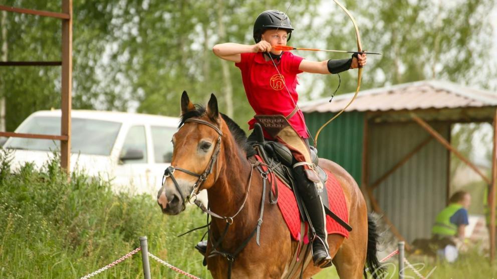 Ессентучане показали высокие результаты по конной стрельбе из лука на Кубок России