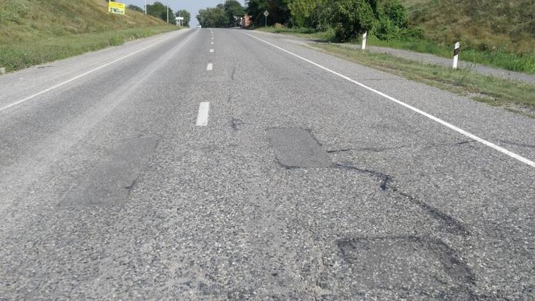 На Ставрополье в рамках нацпроекта ремонтируют два участка дороги