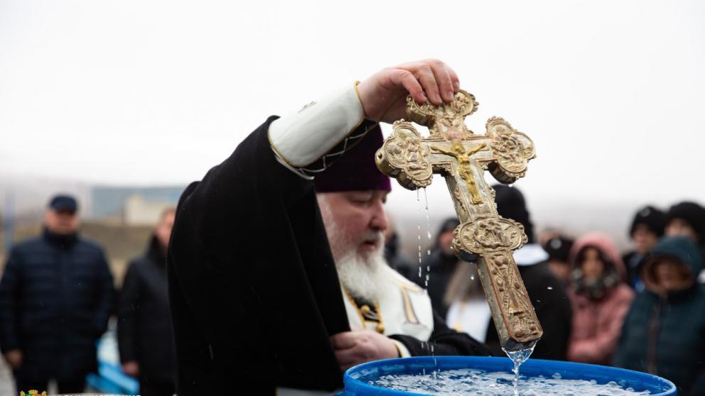 Жители Ставрополя могут набрать святую воду из-под крана