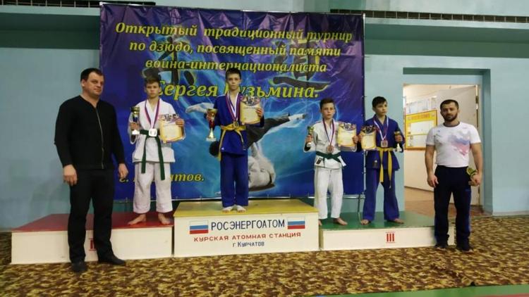 Ставропольские дзюдоисты собрали медальный урожай на татами в Курчатове
