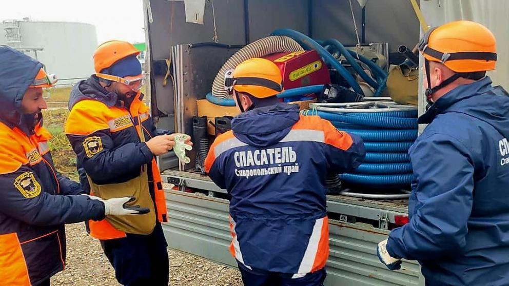 Спасатели в Ессентуках провели учения по ликвидации разлива горючего