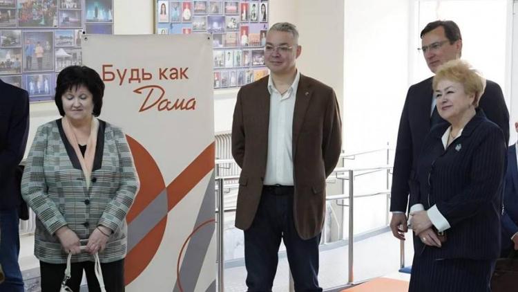 Губернатор Владимиров посетил музшколу имени Рахманинова в Кисловодске
