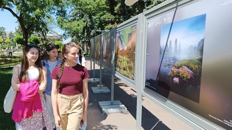 В пятигорском парке открылась выставка о России