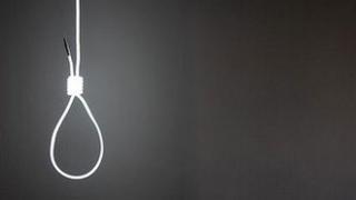 10-летний мальчик повесился в станице Марьинской