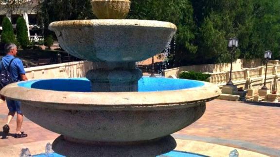 В Ессентуках приступили к плановой очистке фонтанов