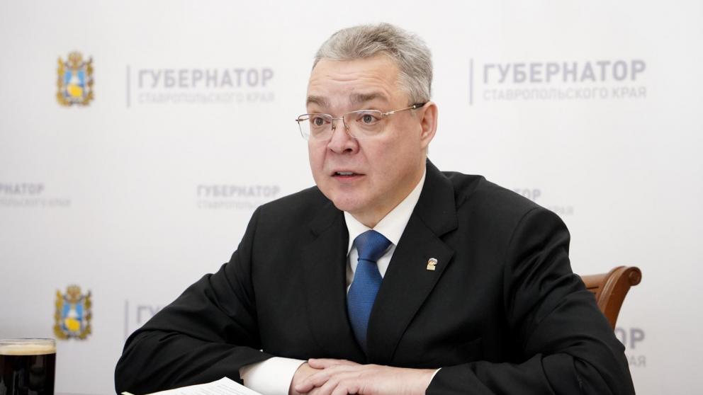 Губернатор Владимиров поручил утвердить графики капремонта крыш многоэтажных домов