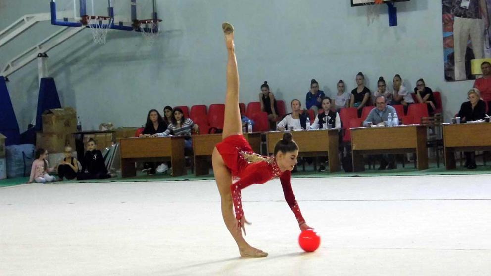 Сильнейших граций региона собрал в Ставрополе чемпионат края по художественной гимнастике