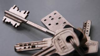 8 молодых семей Лермонтова стали хозяевами собственного жилья в 2014 году