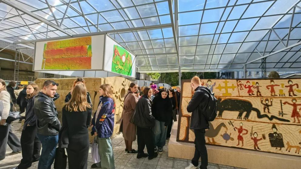 В Ставрополе представили оригинал и копию мавзолея аланского правителя